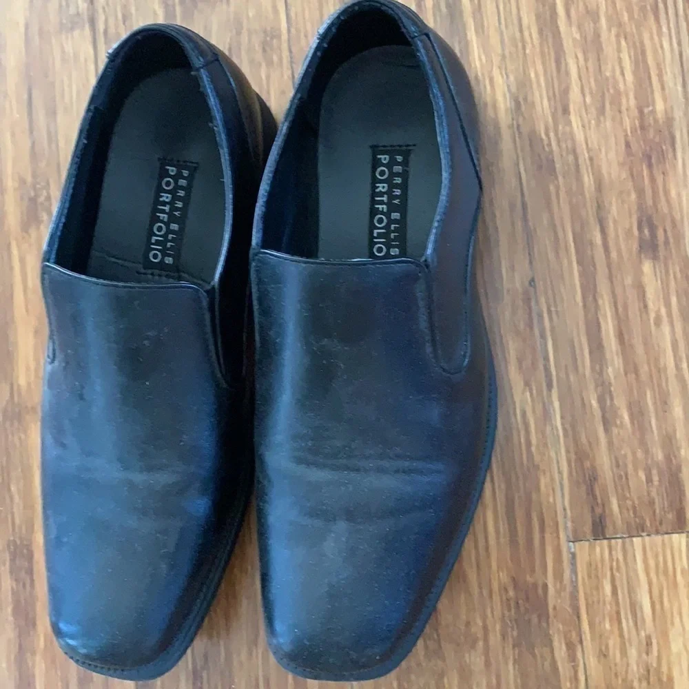 Perry Ellis Slip-On Dress Shoe